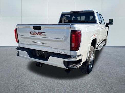 Used 2022 GMC Sierra 2500 Denali AWD/4WD image 4