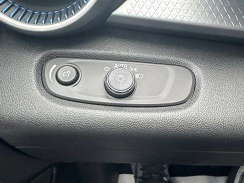 New 2026 Chevrolet Trax LS w/ LS Convenience Package FWD image 16