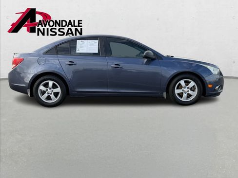 Used 2013 Chevrolet Cruze LS image 7