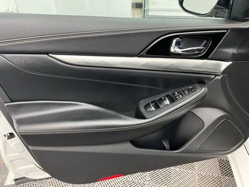 Used 2019 Nissan Maxima SL FWD image 13