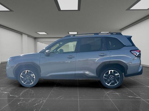 Certified 2025 Subaru Forester Premium AWD/4WD image 8