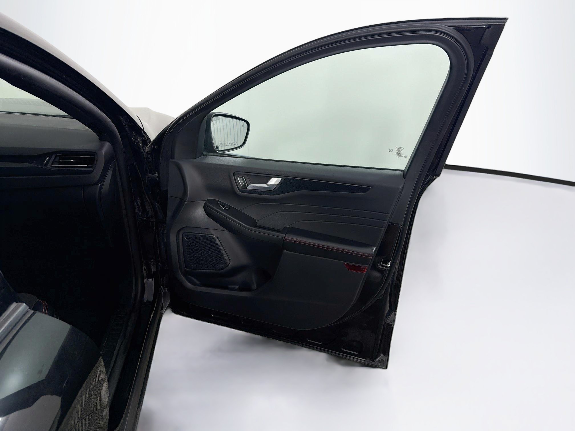Used 2025 Ford Escape ST-Line FWD image 33