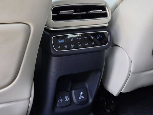 Used 2025 Genesis GV80 3.5T Prestige AWD/4WD image 39