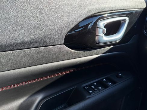 Used 2023 Jeep Compass Trailhawk w/ Trailhawk Convenience Group image 19