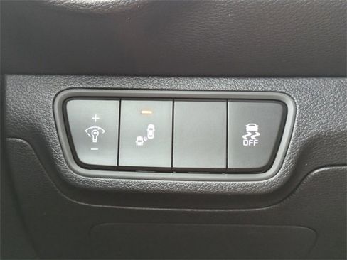 Used 2023 Kia Forte LXS w/ LXS Technology Package image 22