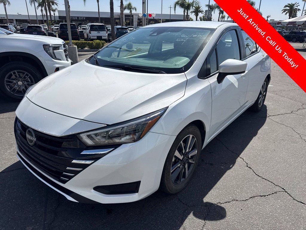 Used 2025 Nissan Versa SV FWD image 1