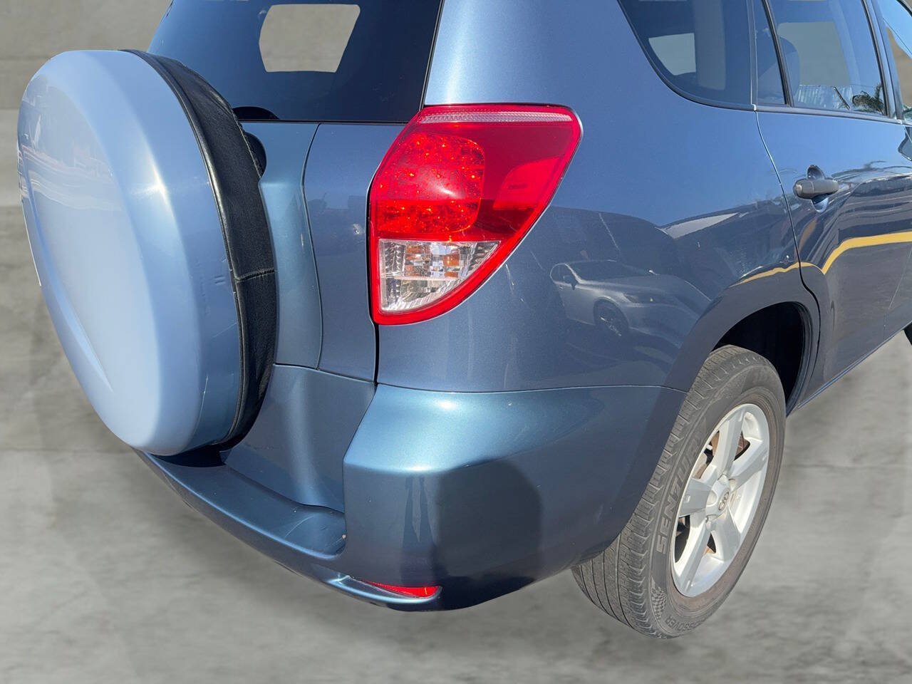 Used 2007 Toyota RAV4 2WD image 25