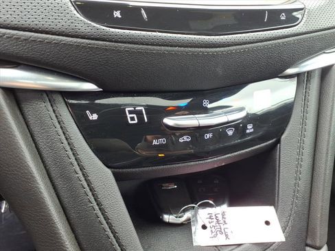 Used 2023 Cadillac XT5 Premium Luxury w/ Technology Package image 25