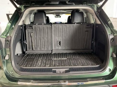 Used 2023 Toyota Highlander XLE image 22