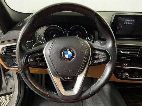 Used 2019 BMW 530e xDrive w/ Convenience Package AWD/4WD image 27