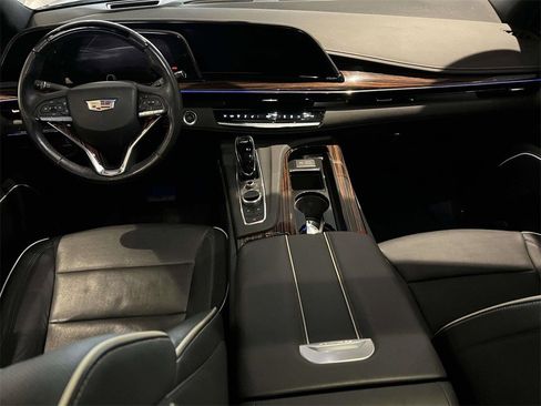 Certified 2024 Cadillac Escalade Premium Luxury image 12