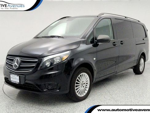 Used 2023 Mercedes-Benz Metris image 1