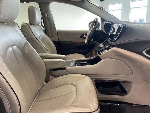 Used 2021 Chrysler Pacifica Limited w/ Premium & Safety Sphere Group AWD/4WD image 26