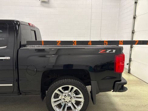 Used 2018 Chevrolet Silverado 1500 LTZ Z71 w/ LTZ Plus Package AWD/4WD image 13