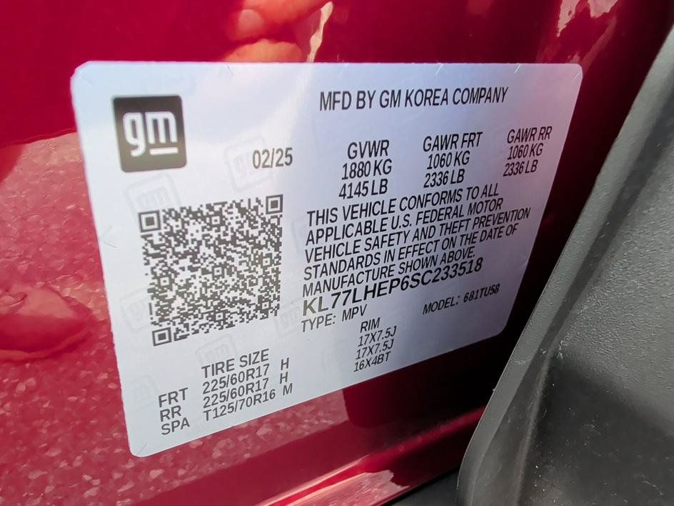 Used 2025 Chevrolet Trax LT w/ LT Convenience Package FWD image 32