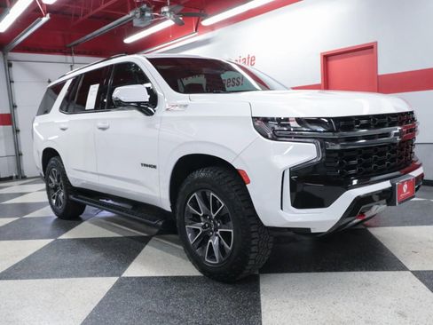 Used 2022 Chevrolet Tahoe Z71 w/ Luxury Package image 2