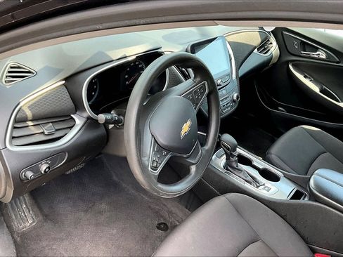Used 2023 Chevrolet Malibu LT FWD image 16