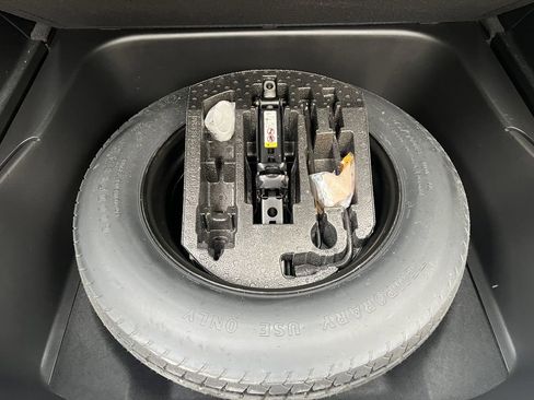 Used 2022 Jeep Grand Cherokee Laredo X image 19