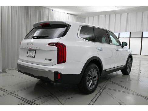 New 2025 Kia Telluride LX image 7