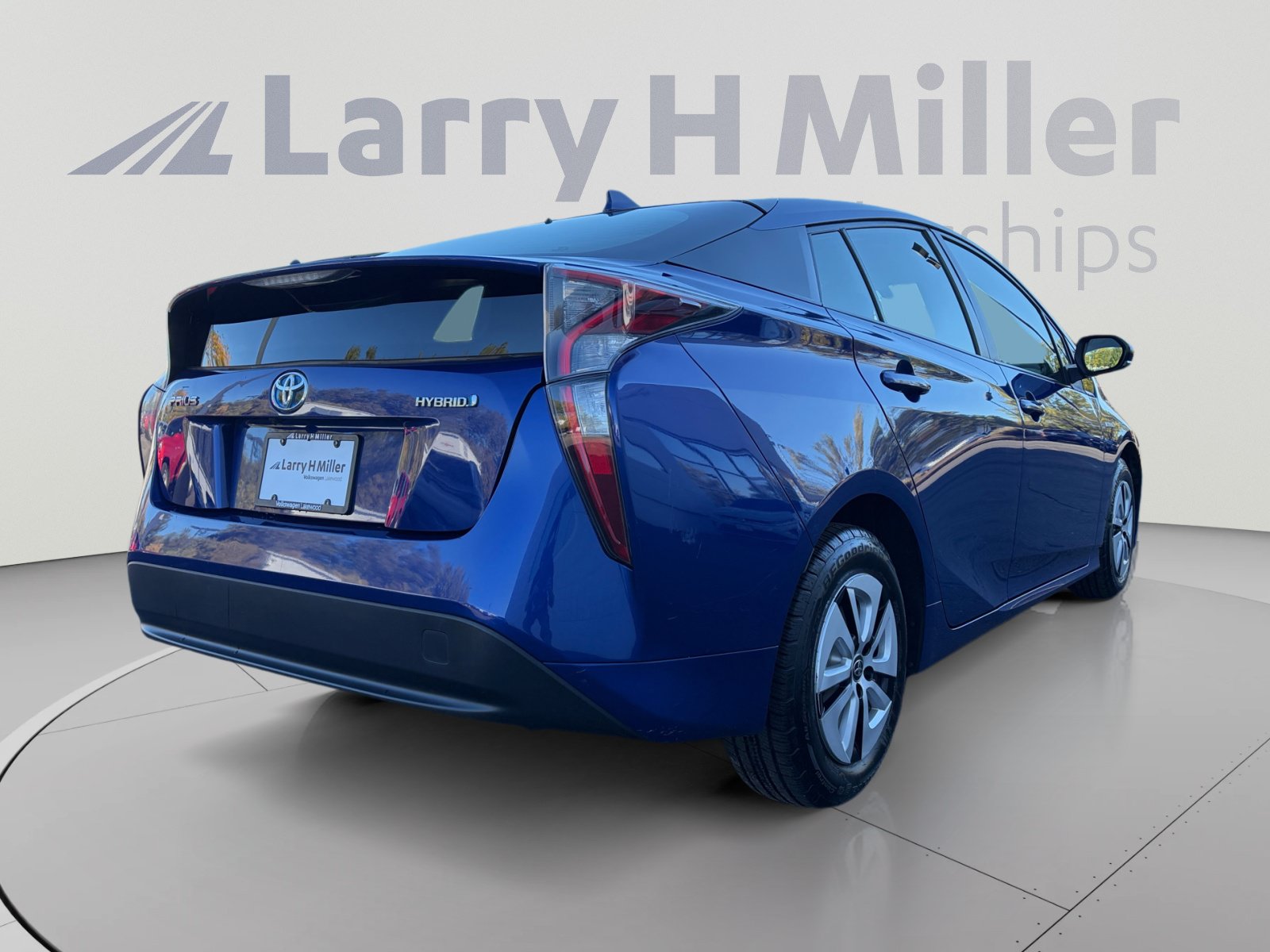 Used 2016 Toyota Prius Three FWD image 5