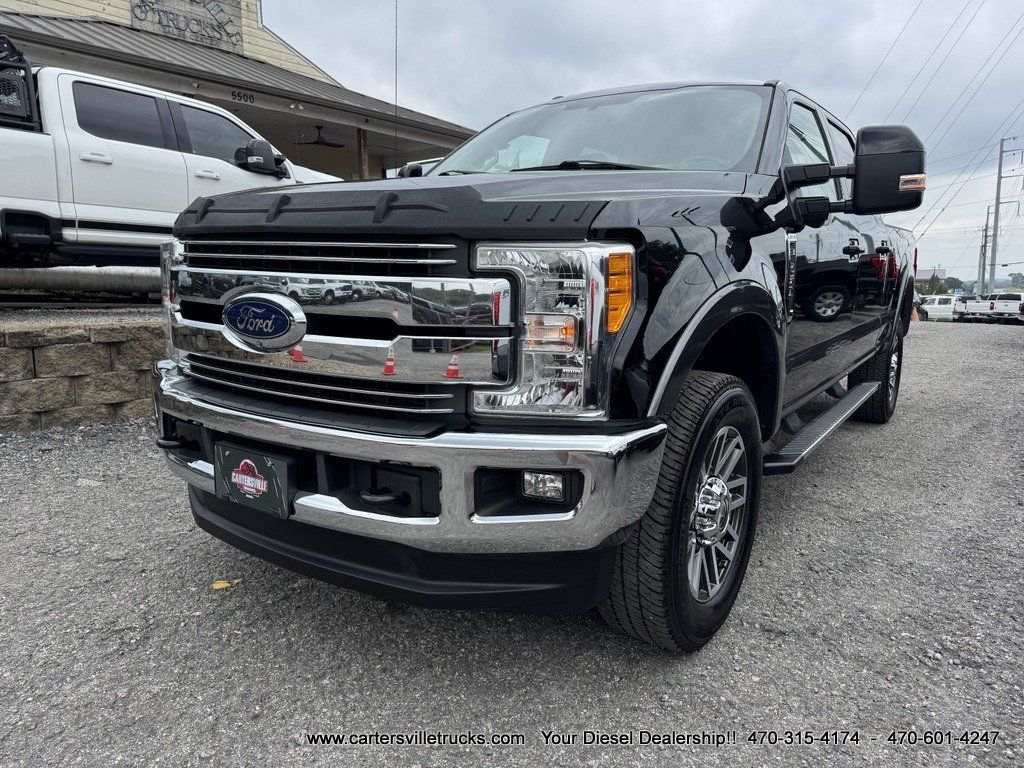 Used 2017 Ford F250 Lariat w/ Lariat Value Package AWD/4WD image 3