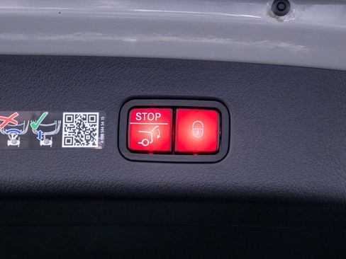 New 2026 Mercedes-Benz GLC 300 GLC 300 image 30