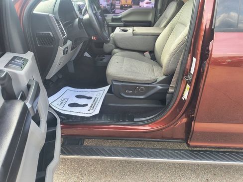 Used 2016 Ford F150 XLT w/ Equipment Group 302A Luxury AWD/4WD image 15