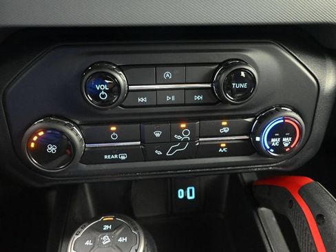 Used 2022 Ford Bronco 2-Door AWD/4WD image 22