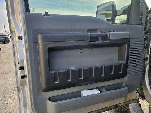 Used 2015 Ford F250 XLT image 4