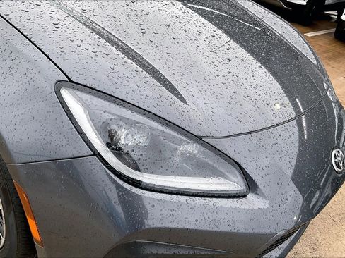 Used 2023 Toyota GR86 w/ ALL Weather Mat Package (TMS) image 27