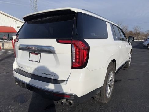 Used 2022 GMC Yukon XL Denali image 7