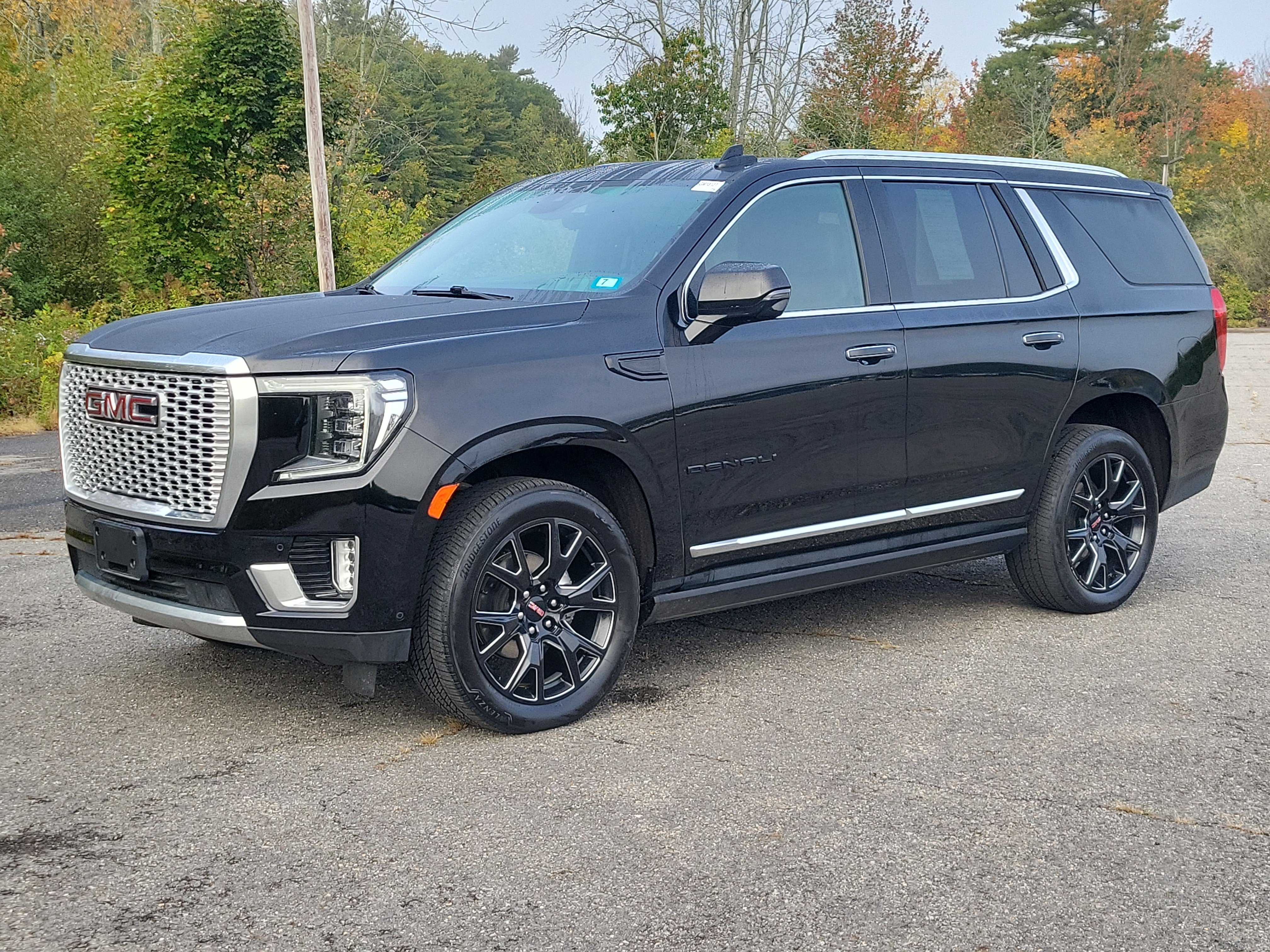 Used 2023 GMC Yukon Denali w/ Denali Reserve Package AWD/4WD image 1