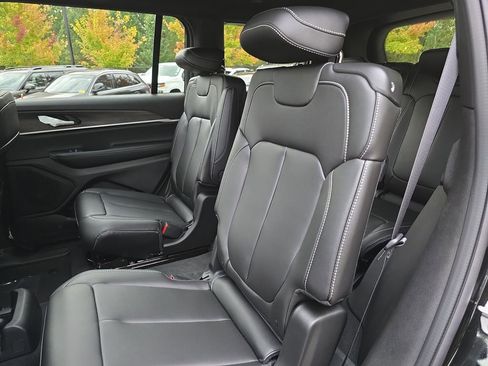 New 2025 Jeep Grand Cherokee L Limited image 15