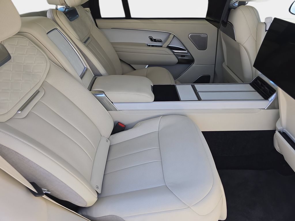 New 2025 Land Rover Range Rover SV AWD/4WD image 11