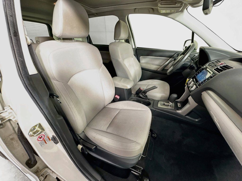 Used 2017 Subaru Forester 2.5i Premium AWD/4WD image 34