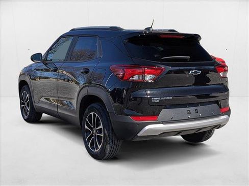 New 2025 Chevrolet TrailBlazer LT w/ Convenience Package image 8