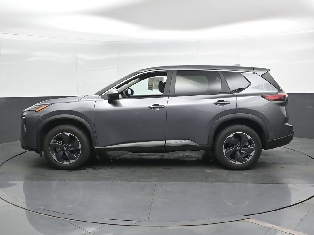 Used 2024 Nissan Rogue SV FWD image 10