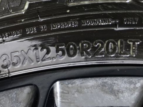 Used 2026 GMC Yukon AT4 Ultimate w/ LPO, Floor Liner Package AWD/4WD image 58