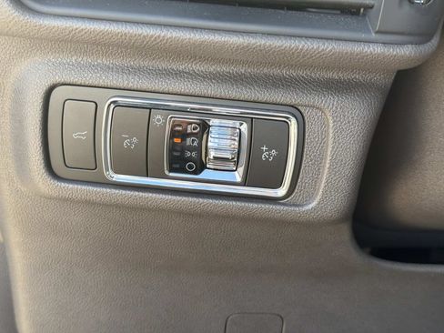 Used 2024 Lincoln Corsair Reserve w/ Equipment Group 201A FWD image 23
