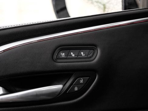 Used 2021 Cadillac Escalade ESV Premium Luxury image 48