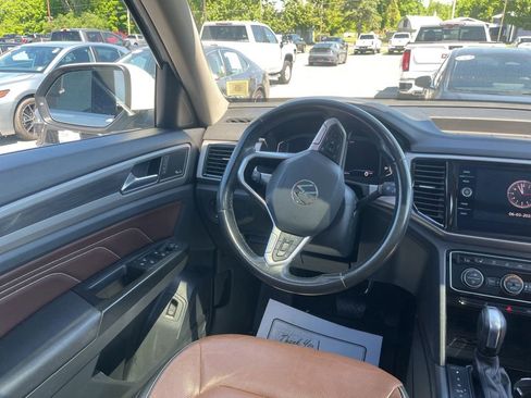 Used 2021 Volkswagen Atlas SEL Premium AWD/4WD image 11