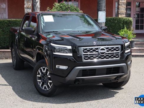 Used 2024 Nissan Frontier SL w/ Technology Package image 2