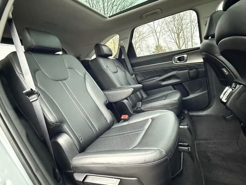 Used 2023 Kia Sorento SX image 23