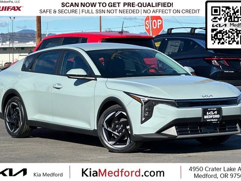 New 2026 Kia K4 EX image 1