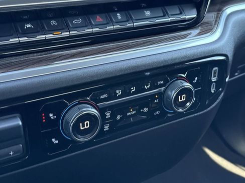 Used 2025 Chevrolet Silverado 1500 LT image 23