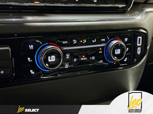 Used 2024 Chevrolet Silverado 2500 High Country w/ High Country Premium Package AWD/4WD image 19