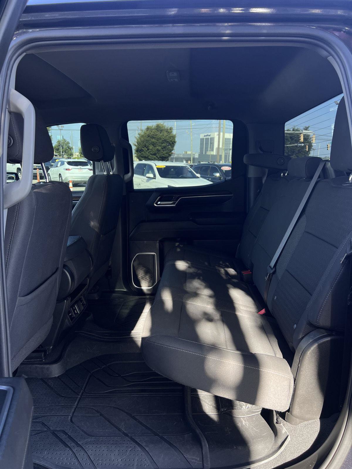 Used 2023 Chevrolet Silverado 1500 LT w/ Protection Package AWD/4WD image 17