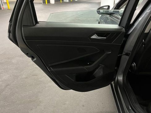 Used 2019 Volkswagen Jetta SEL image 18