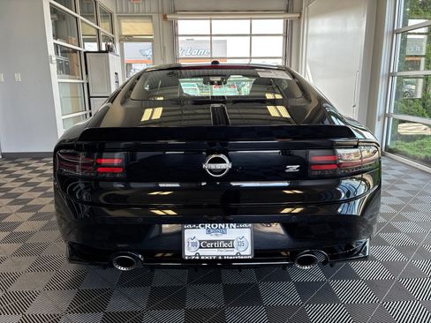 Used 2023 Nissan Z w/ Floor Mat Package (L93) RWD image 5