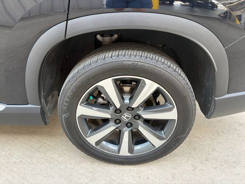 Certified 2025 Honda Pilot Elite image 43